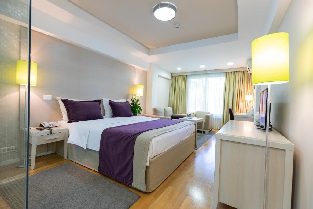 hotels with balcony in Belgrade Ukarica