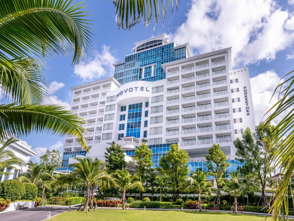 hotels with balcony in Phuket Town