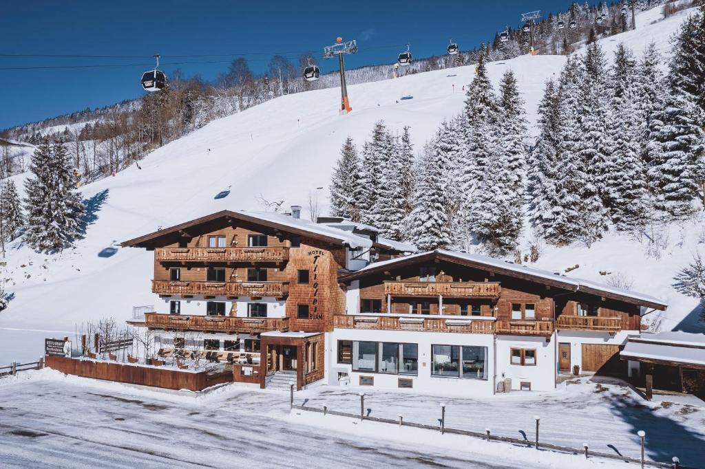 hotels with balcony in Saalbach