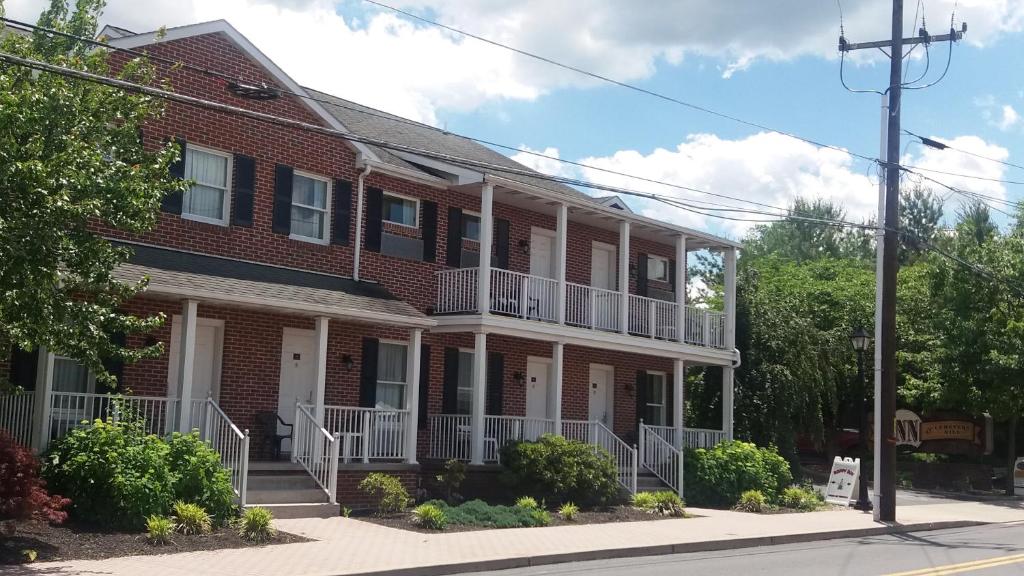 hotels with balcony in Gettysburg