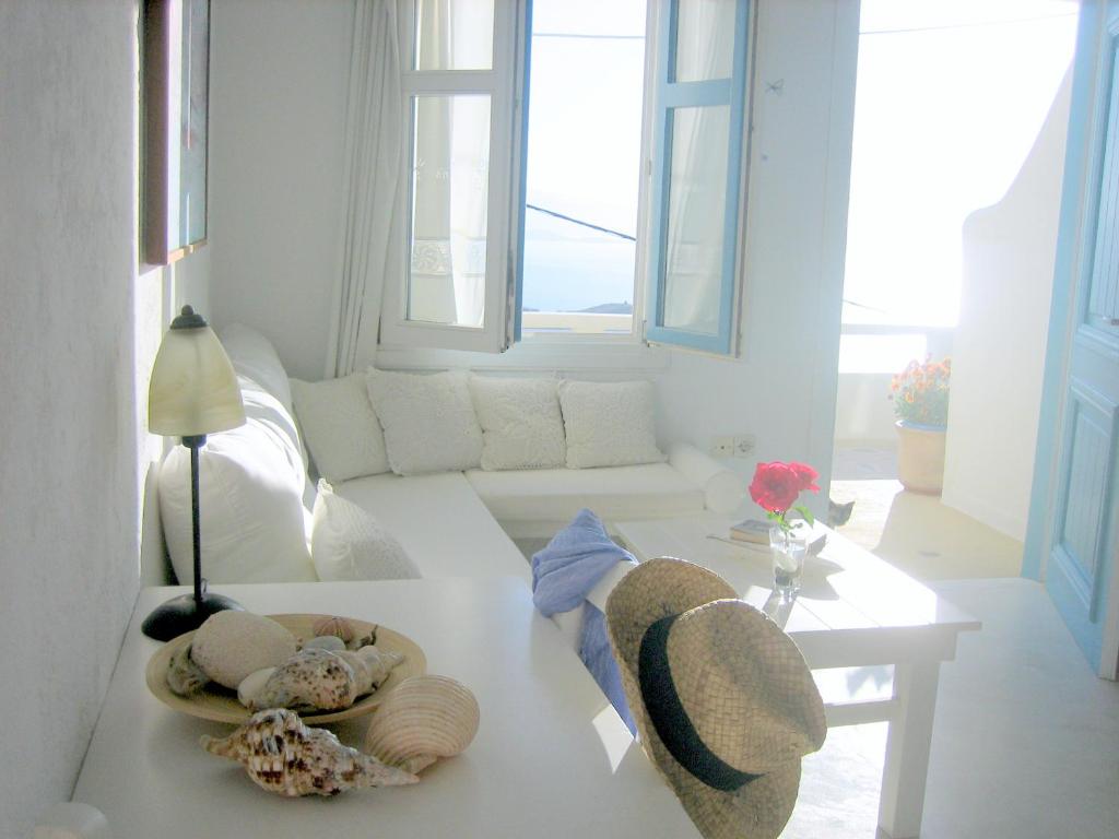 hotels with balcony in Astypalaia