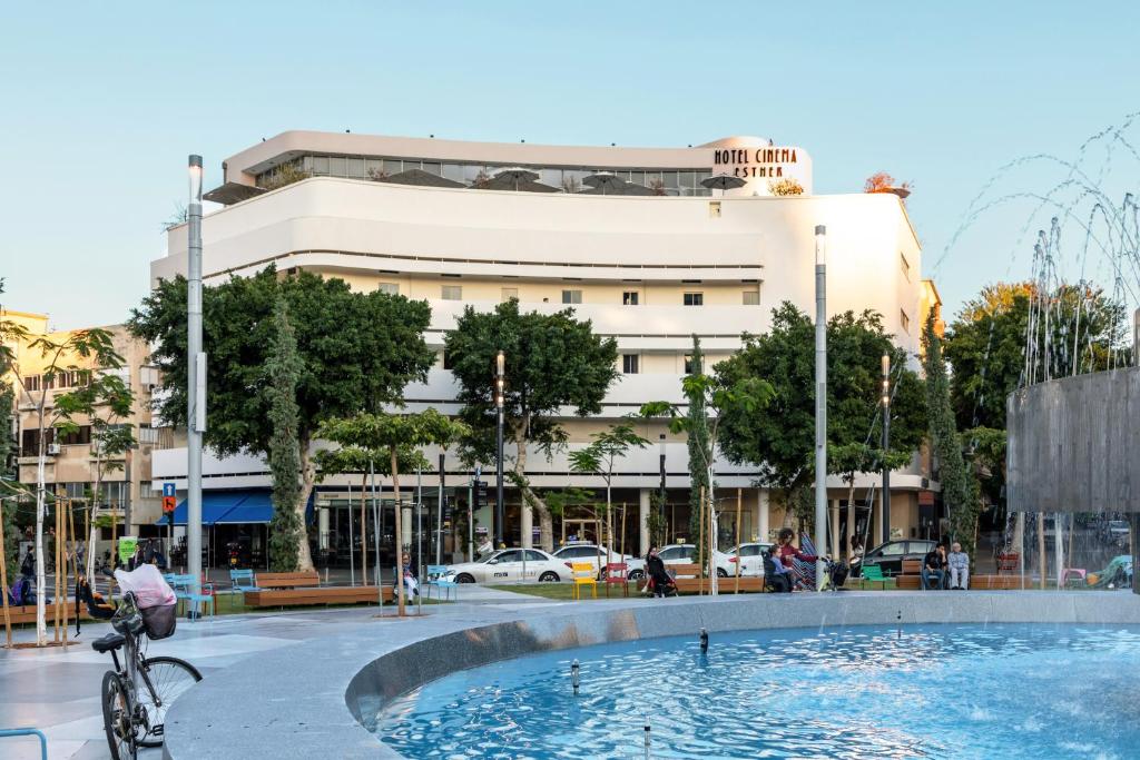 hotels with balcony in Tel Aviv