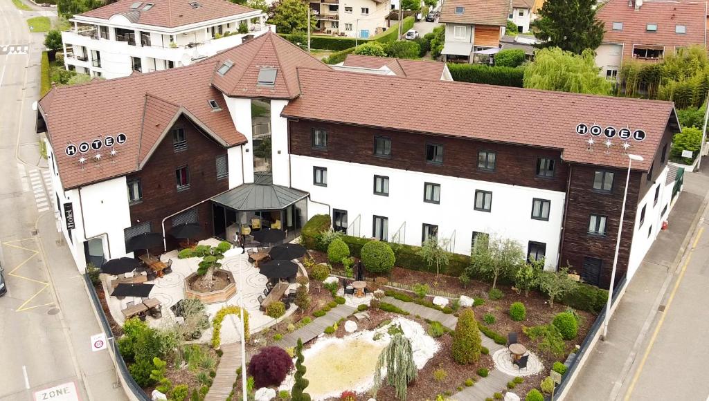 hotels with balcony in Annecy