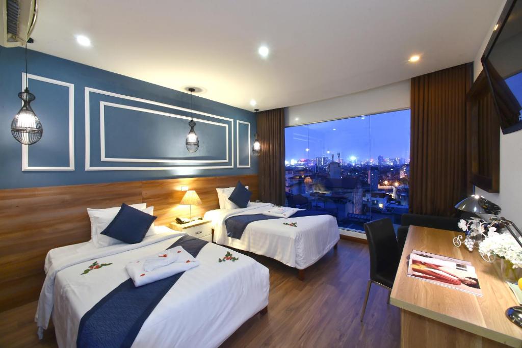 hotels with balcony in Hanoi Hai Ba Trung