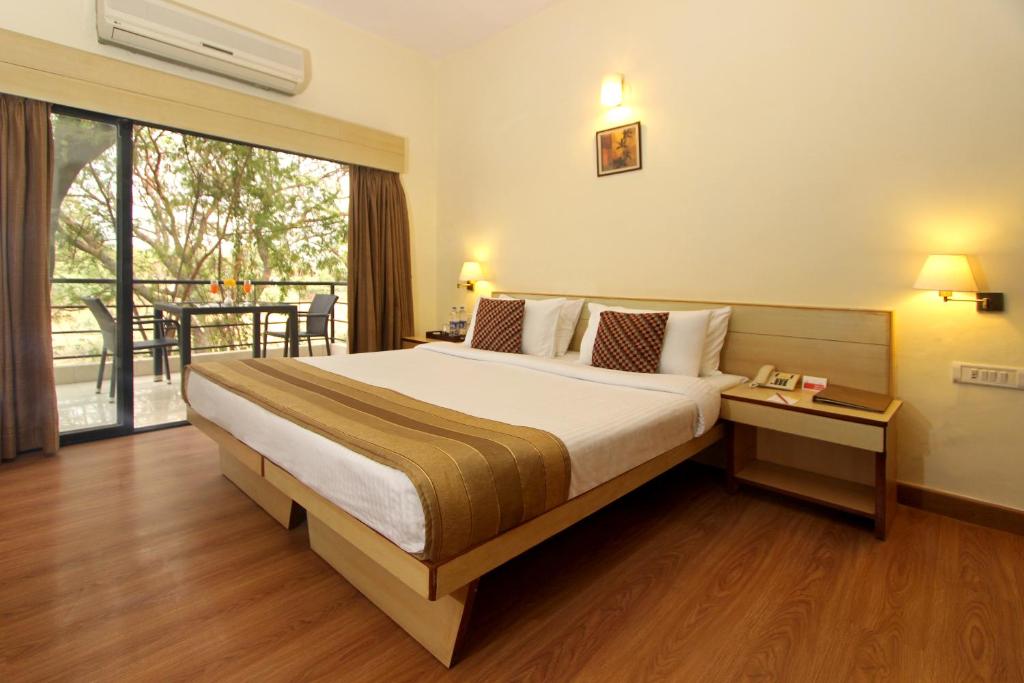 hotels with balcony in Pune