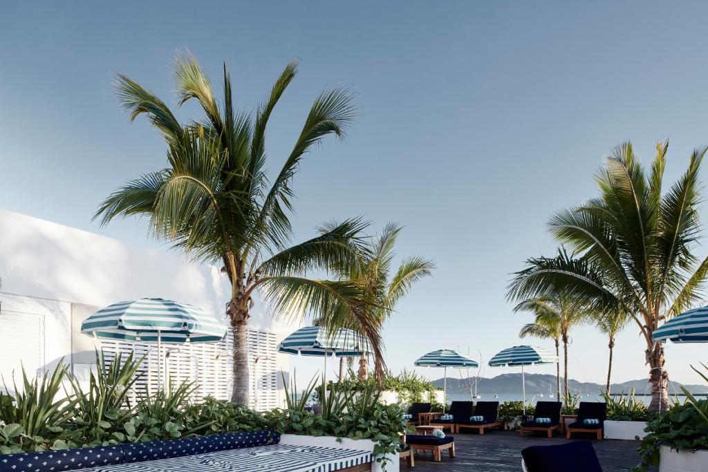 hotels with balcony in Townsville City Bus Interchange