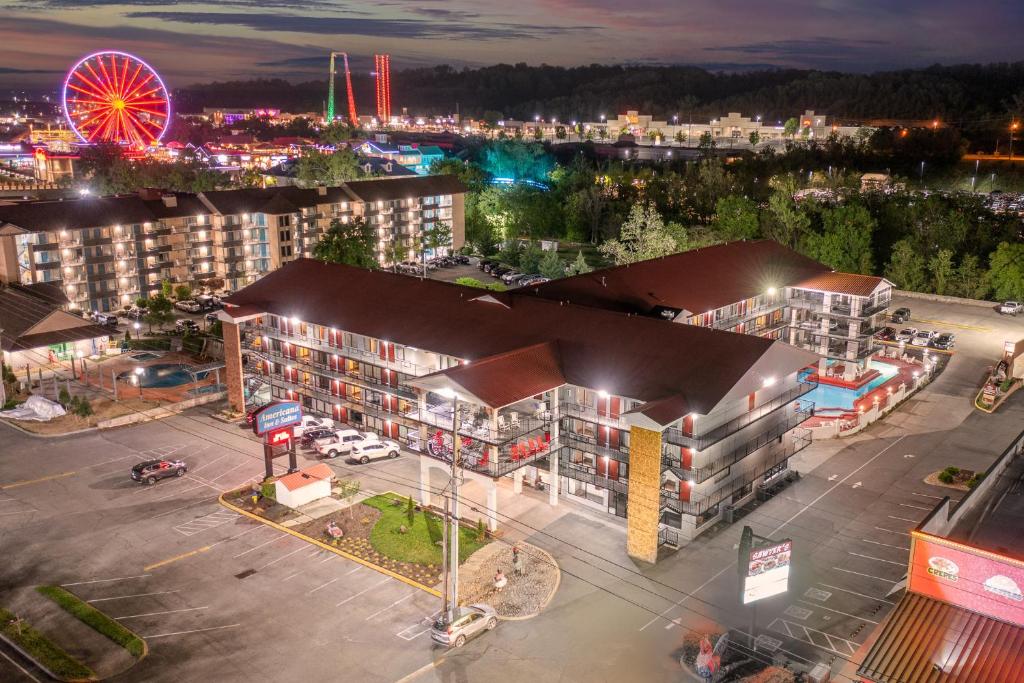 hotels with balcony in Pigeon Forge The Great Smoky Mountain Wheel