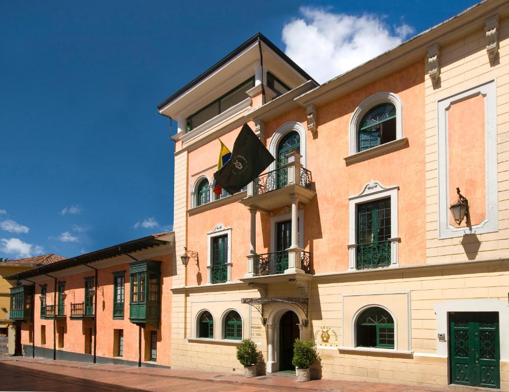 hotels with balcony in Bogota Museo Botero