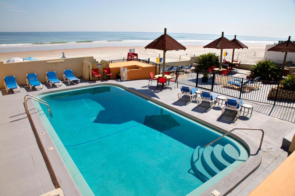 hotels with balcony in Daytona Beach