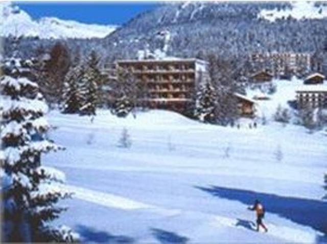 hotels with balcony in Crans Montana