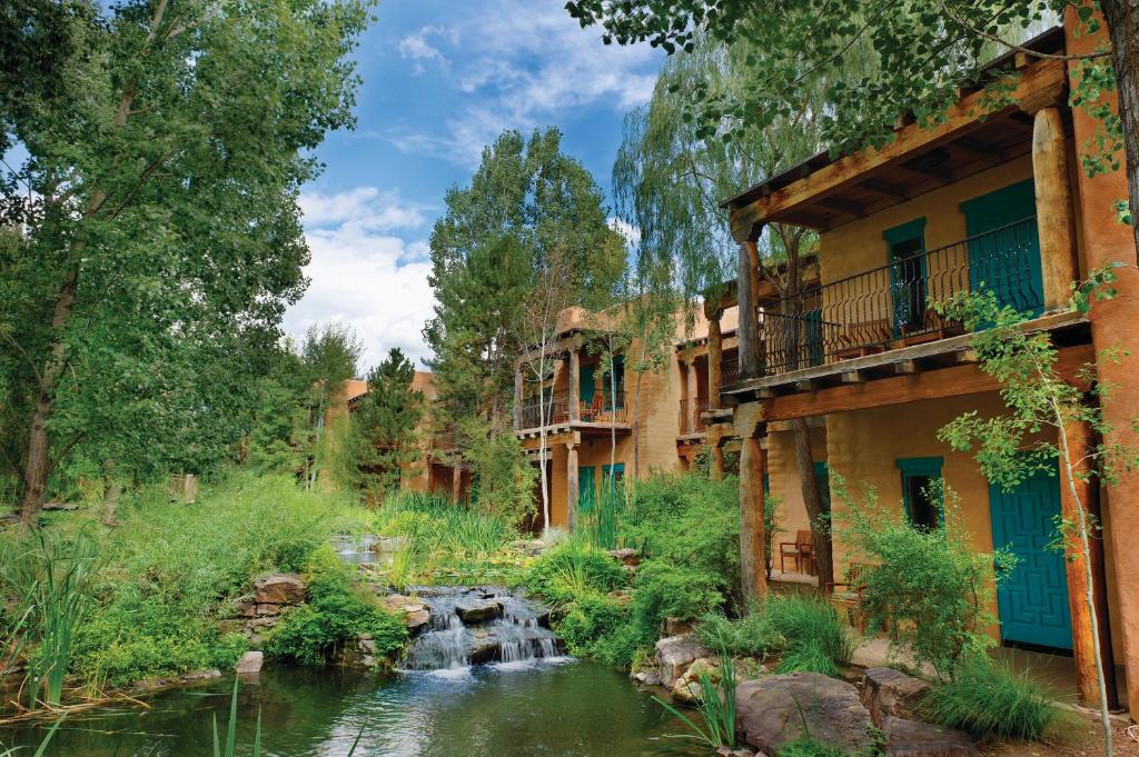 hotels with balcony in New Mexico