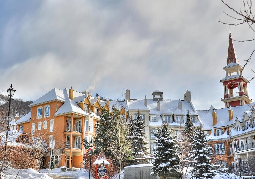 hotels with balcony in Mont Tremblant