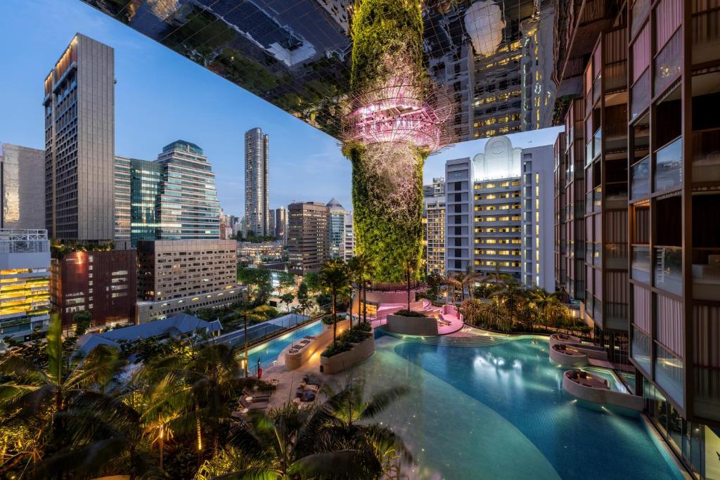 hotels with balcony in Singapore