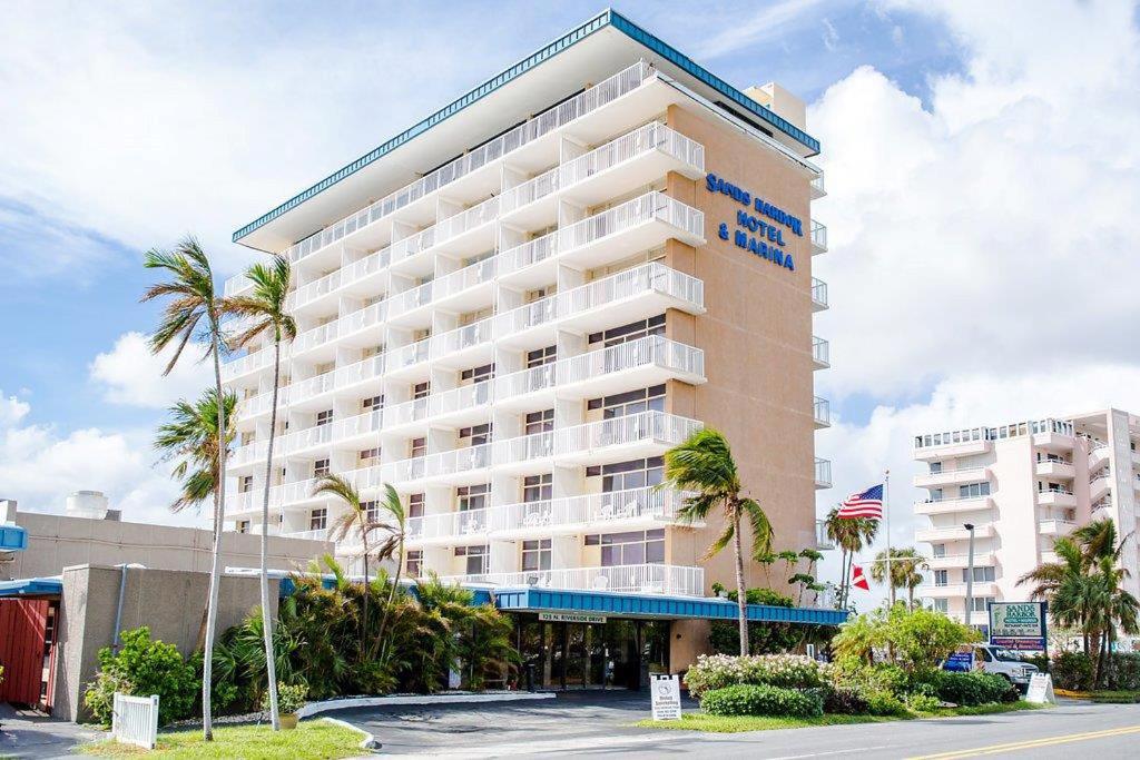 hotels with balcony in Pompano Beach