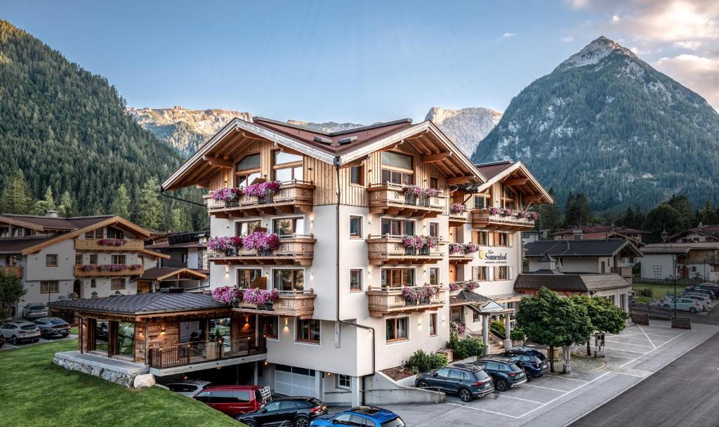 hotels with balcony in Pertisau