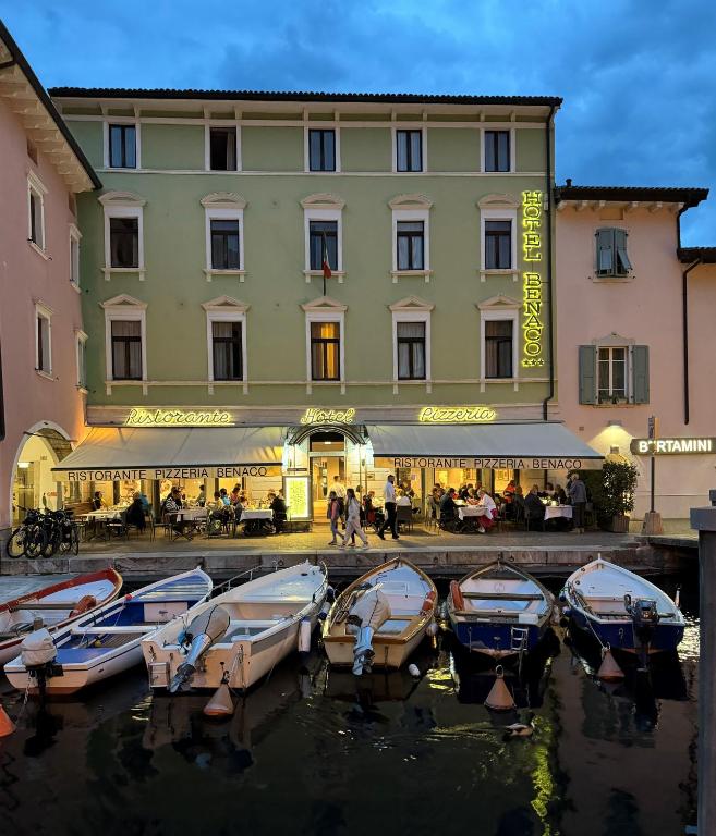 hotels with balcony in Torbole