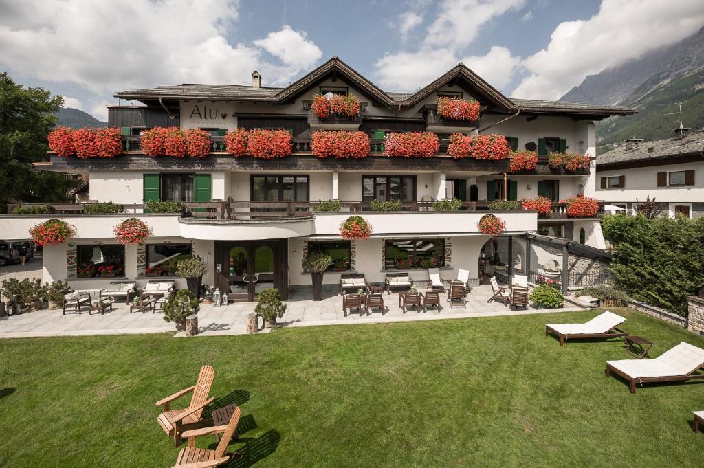 hotels with balcony in Bormio