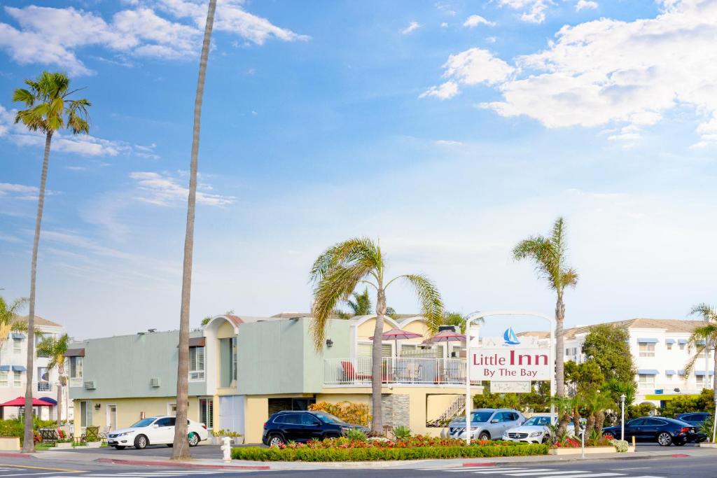 hotels with balcony in Newport Beach