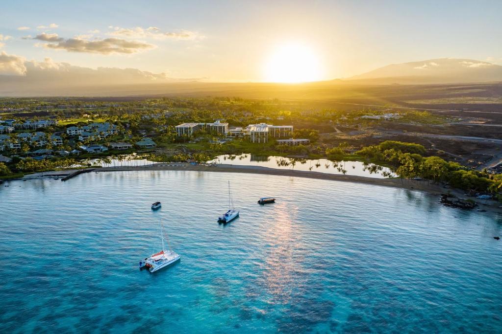 hotels with balcony in Hawaii