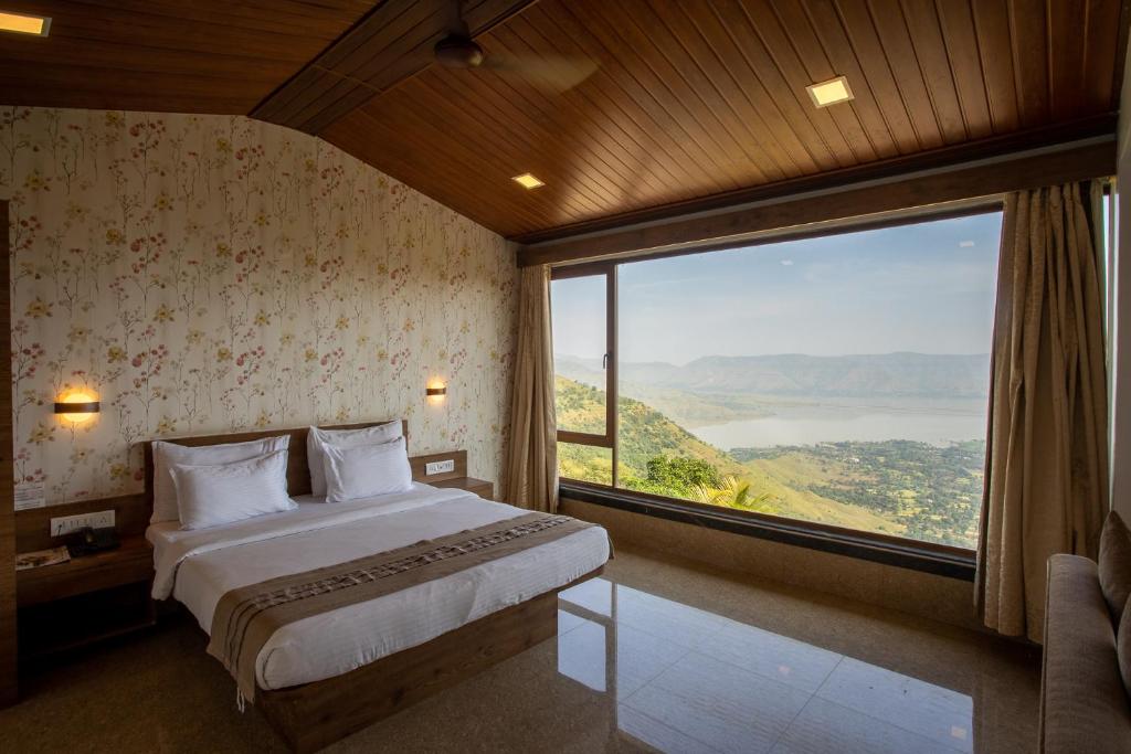 hotels with balcony in Panchgani