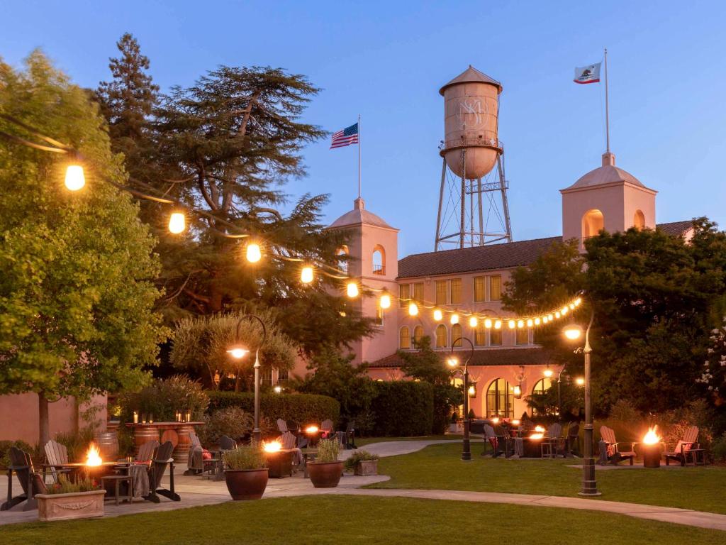 hotels with balcony in Wine Country Northern California