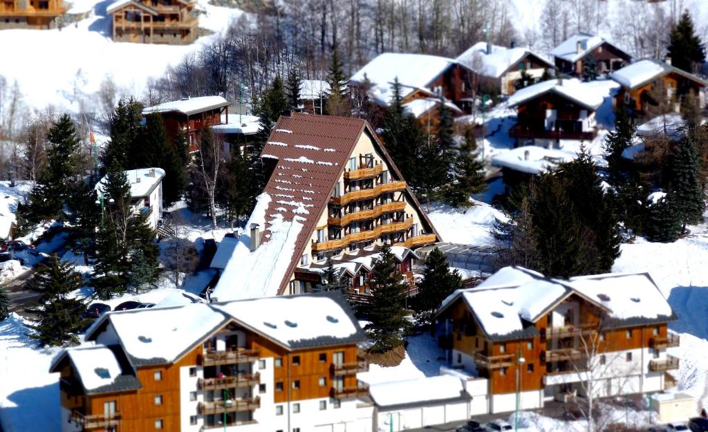 hotels with balcony in Les Deux Alpes