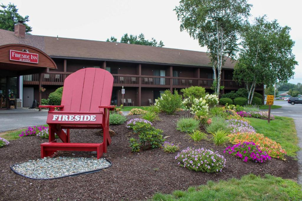 hotels with balcony in Gilford