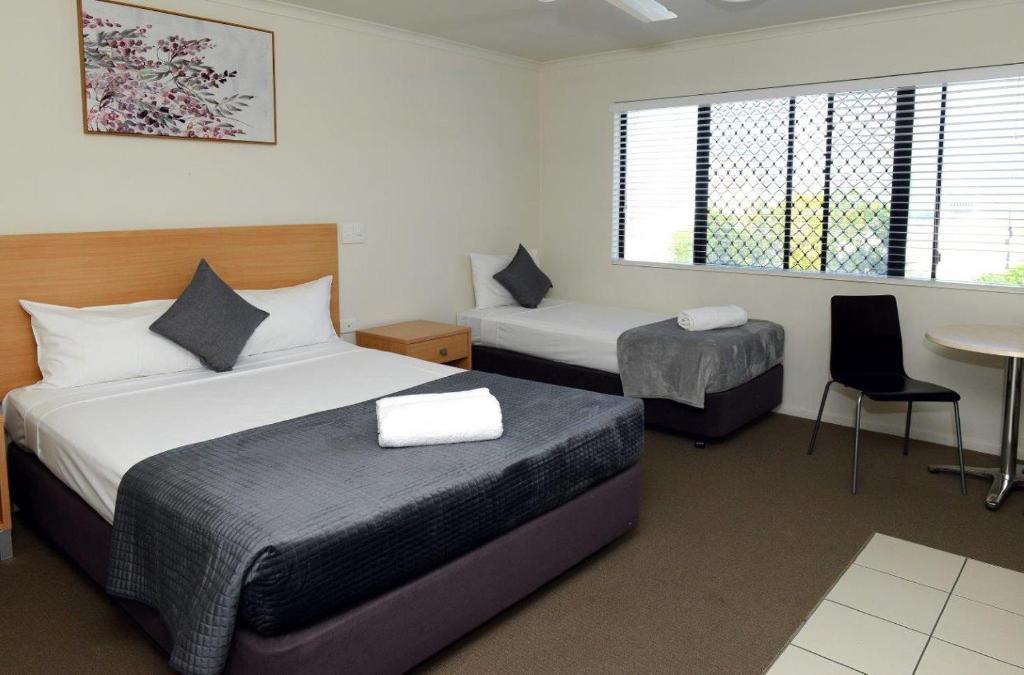 hotels with balcony in Townsville City Bus Interchange