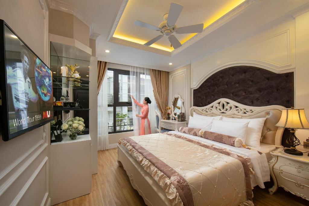 hotels with balcony in Hanoi Temple Of The Jade Mountain