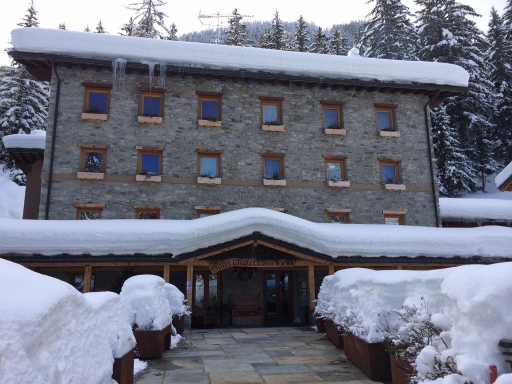 hotels with balcony in Mont Blanc Italy