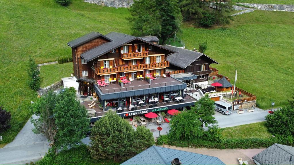 hotels with balcony in Leukerbad