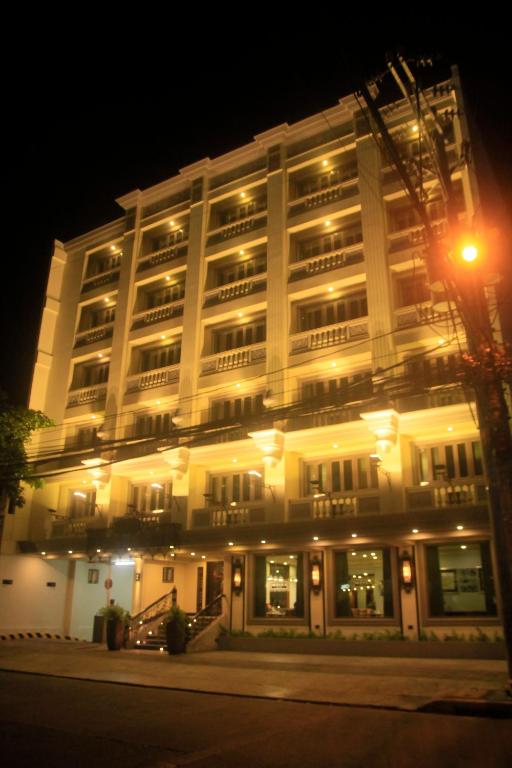 hotels with balcony in Manila Taguig