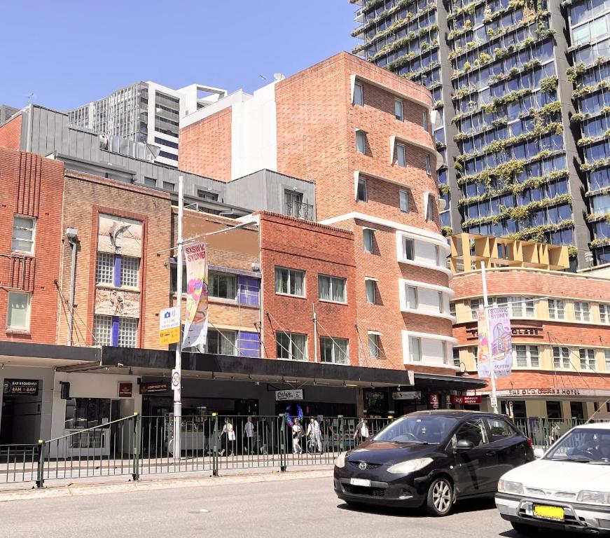 hotels with balcony in Sydney Chinatown