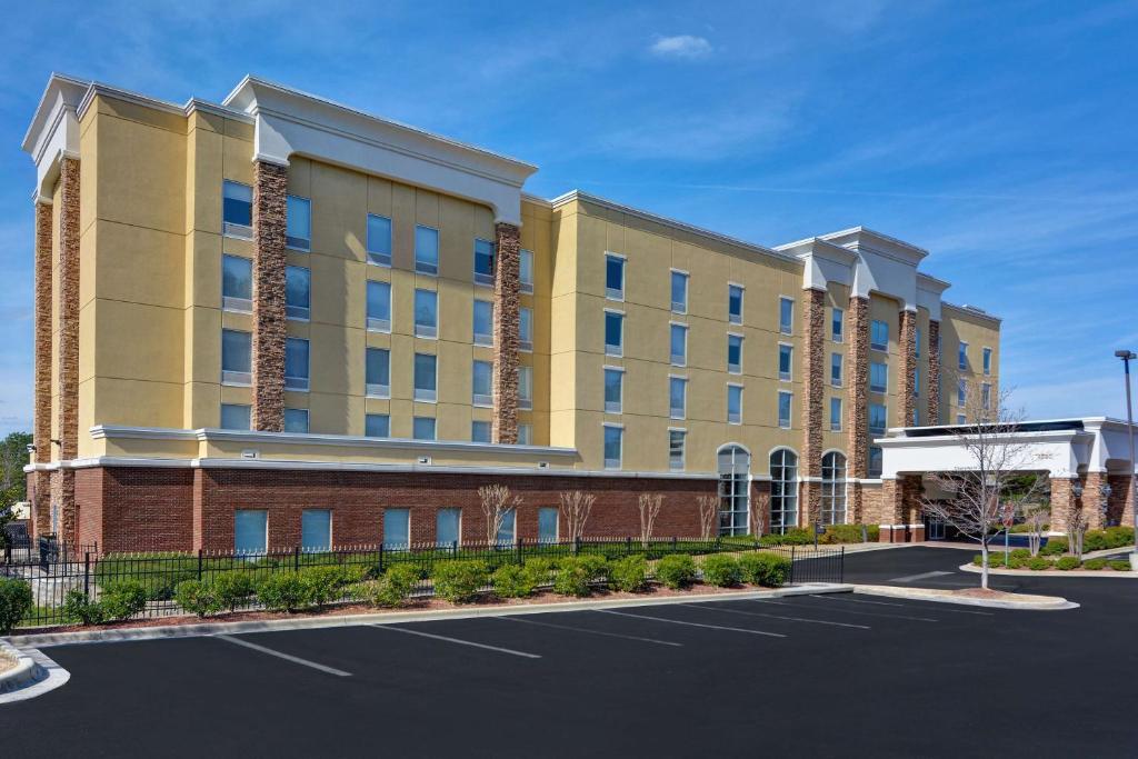 hotels with balcony in Birmingham