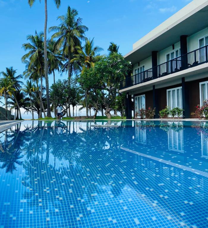 hotels with balcony in Negombo