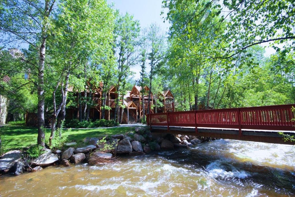 hotels with balcony in Rocky Mountain National Park