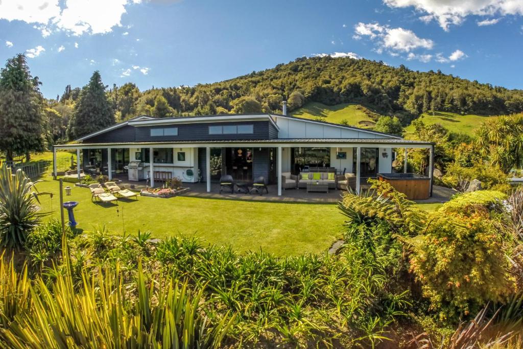 hotels with balcony in Rotorua