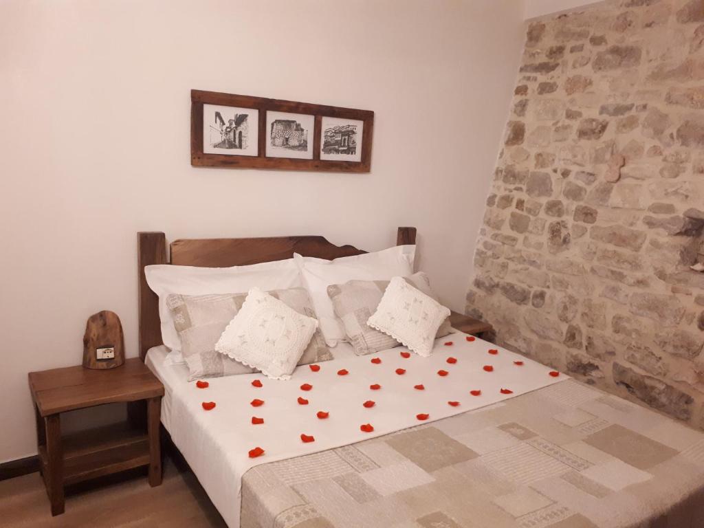 hotels with balcony in Berat