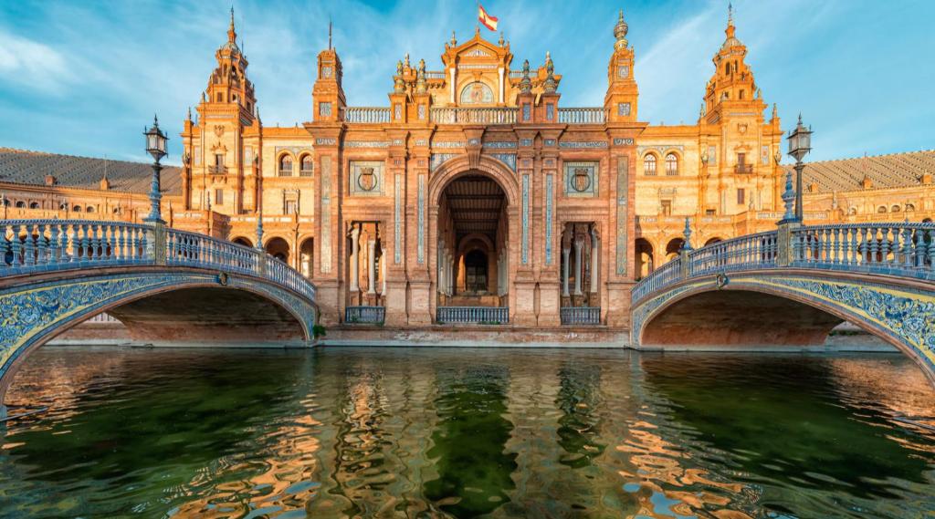 hotels with balcony in Seville Spain Este