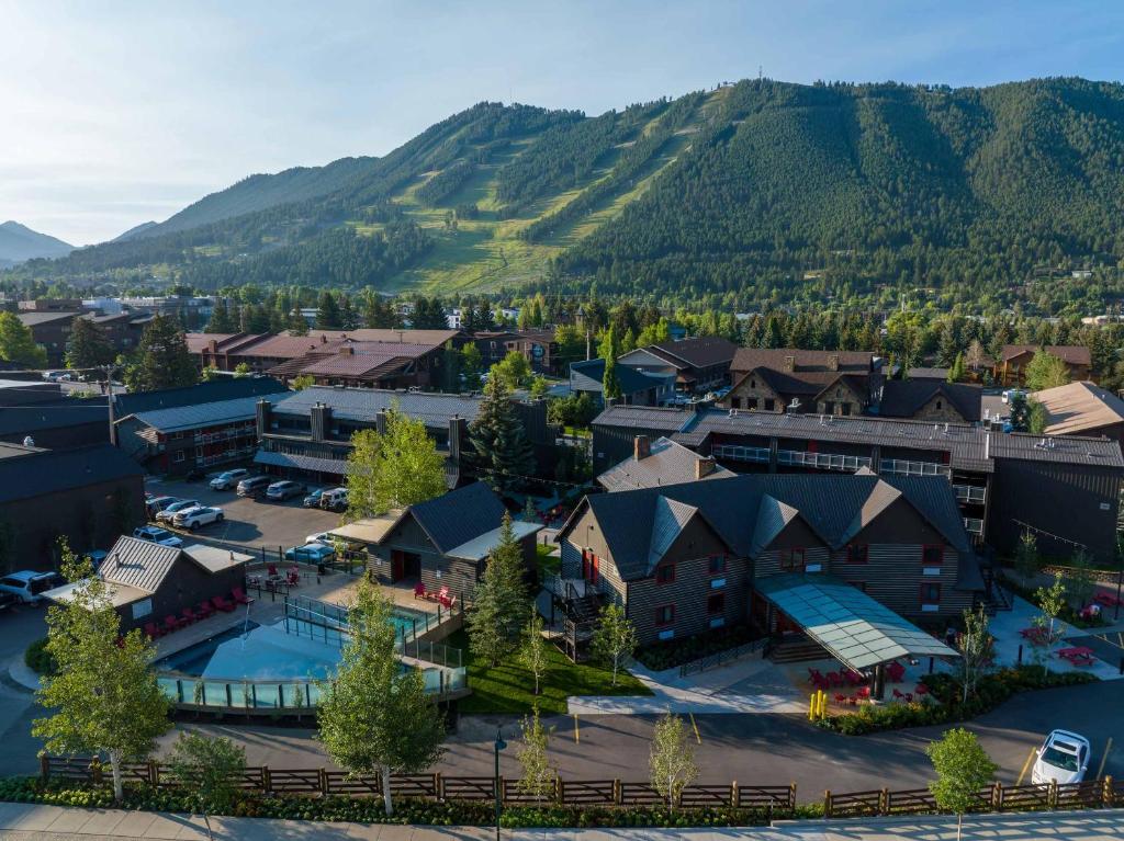 hotels with balcony in Jackson Hole