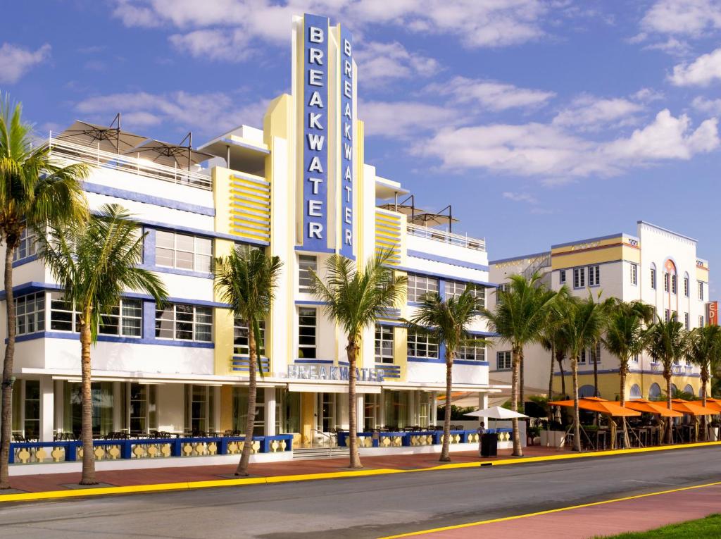 hotels with balcony in Miami Beach