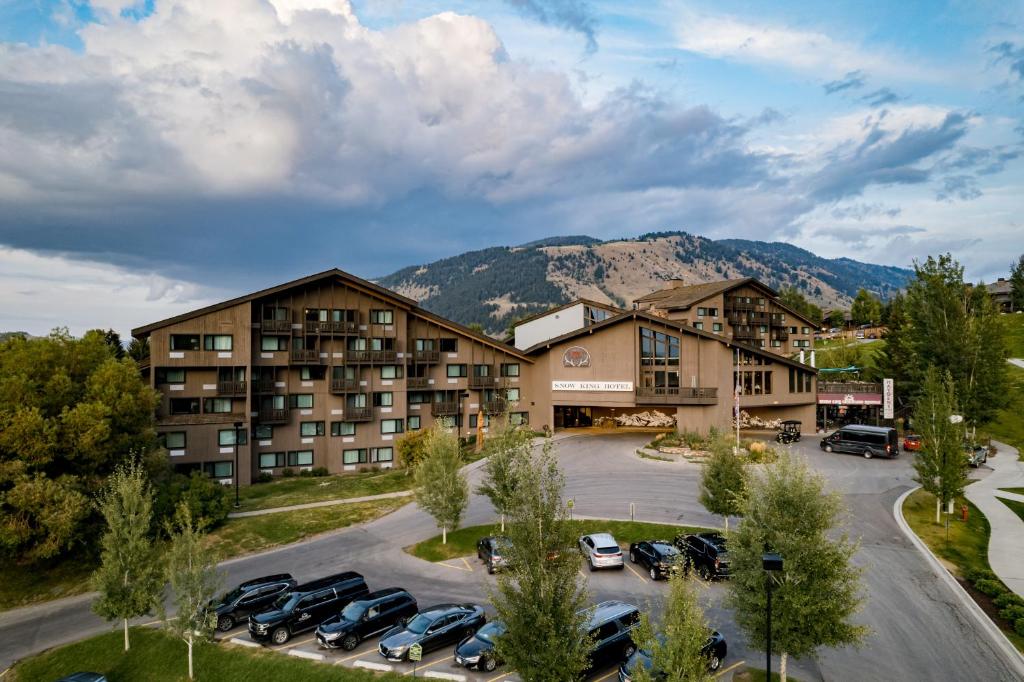 hotels with balcony in Wyoming