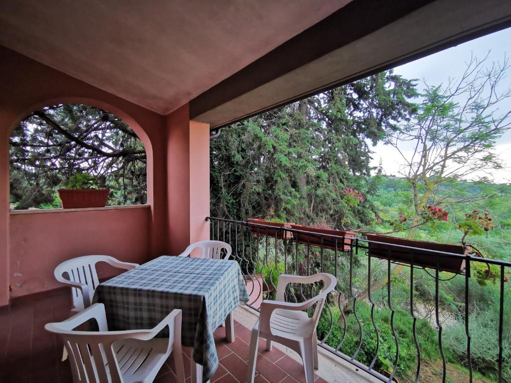 hotels with balcony in Saturnia