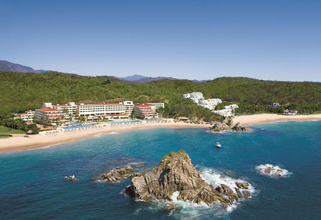 hotels with balcony in Santa Cruz Huatulco