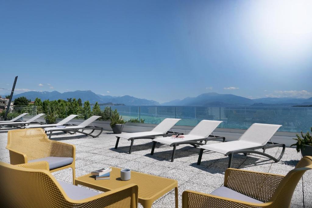 hotels with balcony in Desenzano Del Garda