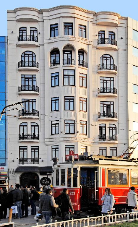 hotels with balcony in Istanbul Kagithane