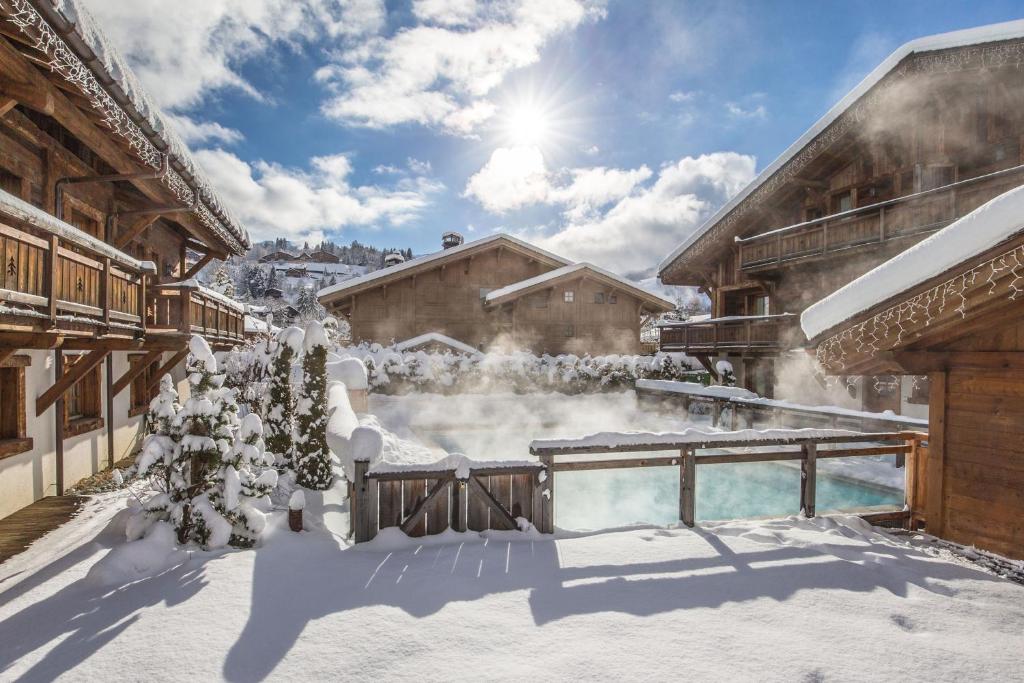 hotels with balcony in French Alps