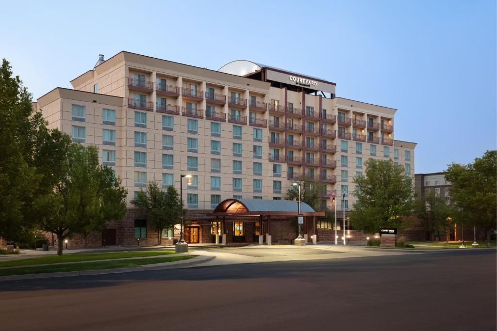 hotels with balcony in Denver Denver Airport Area