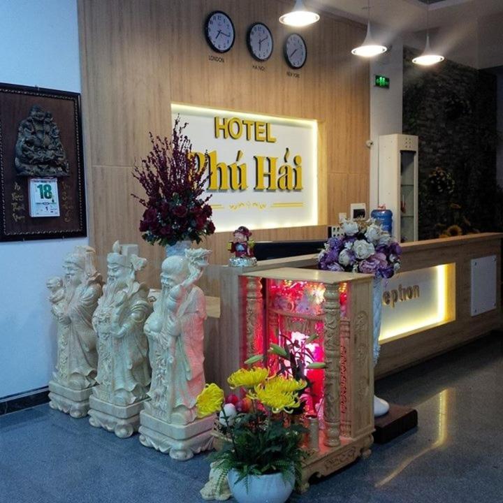 hotels with balcony in Buon Ma Thuot