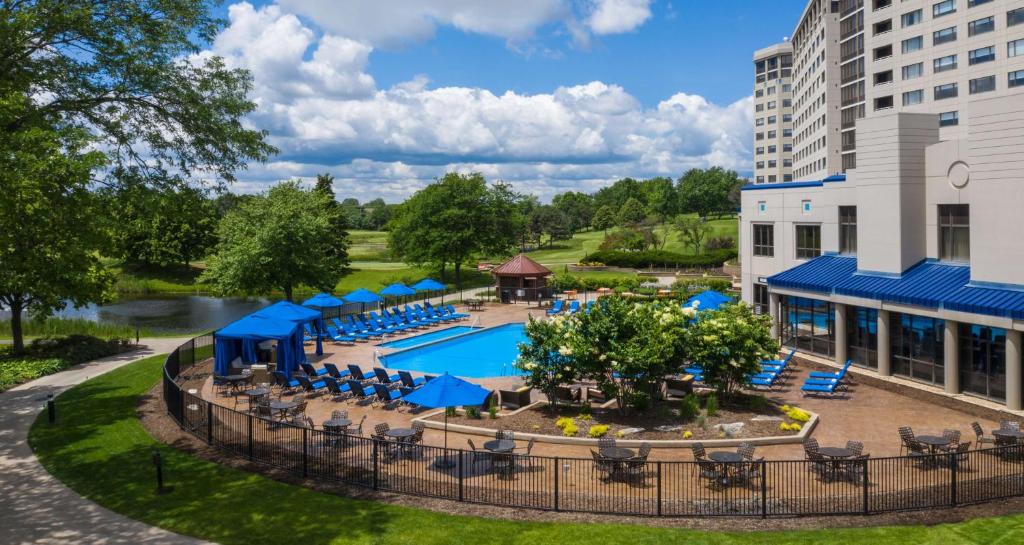 hotels with balcony in Illinois